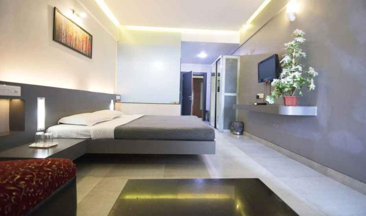 Hotel Royal Palace Aurangabad  Eksteriør billede